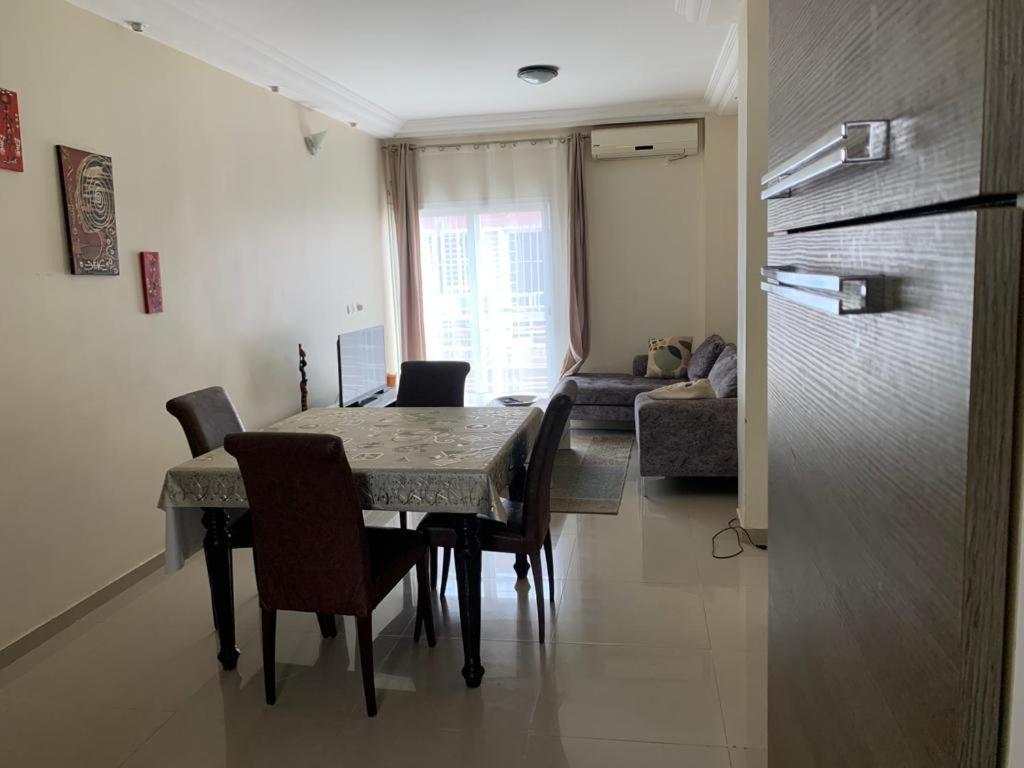 Appartement A Residence De La Paix Дакар Экстерьер фото